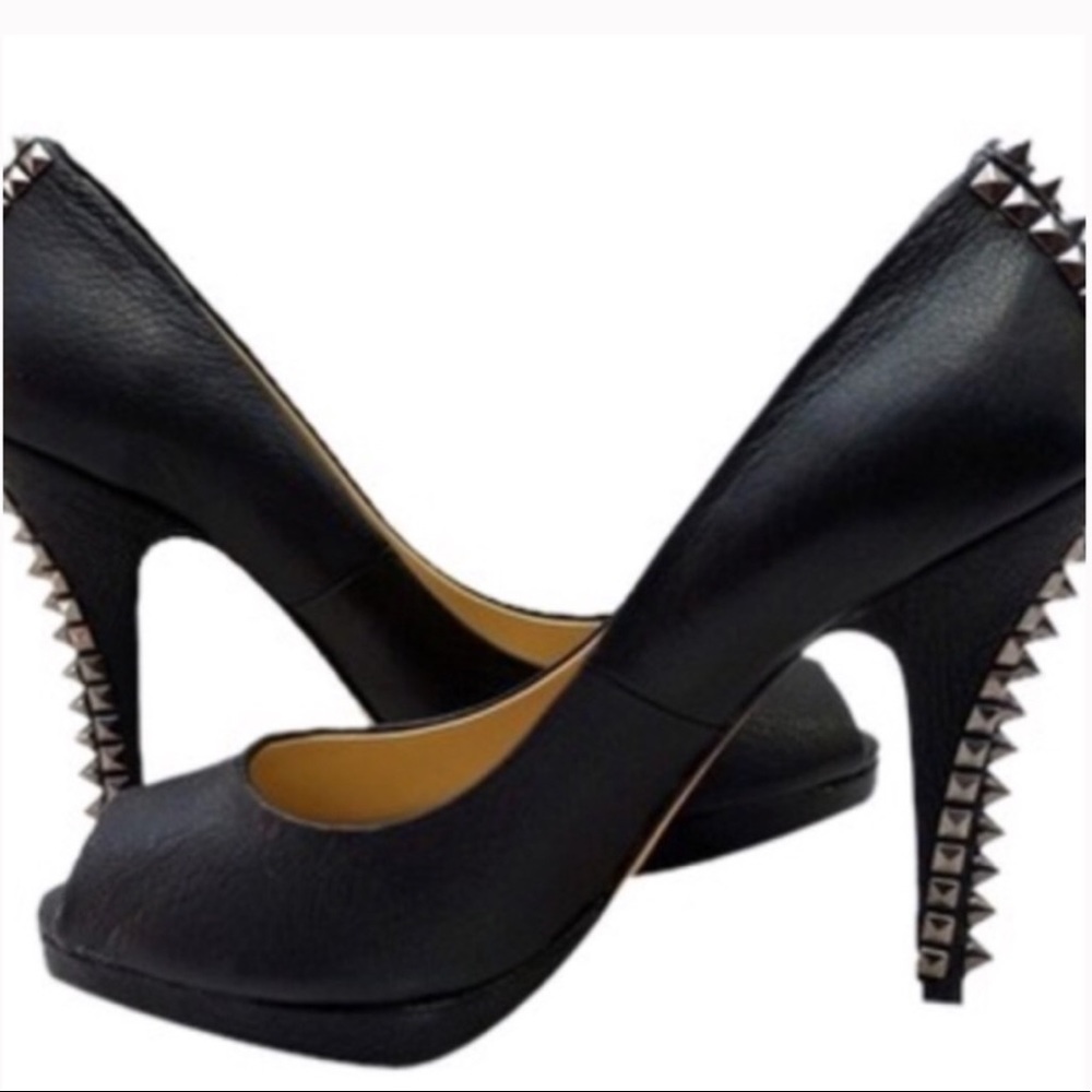 BCBGMaxAzria Roxanne Peep Toe Heels Size 7.5
